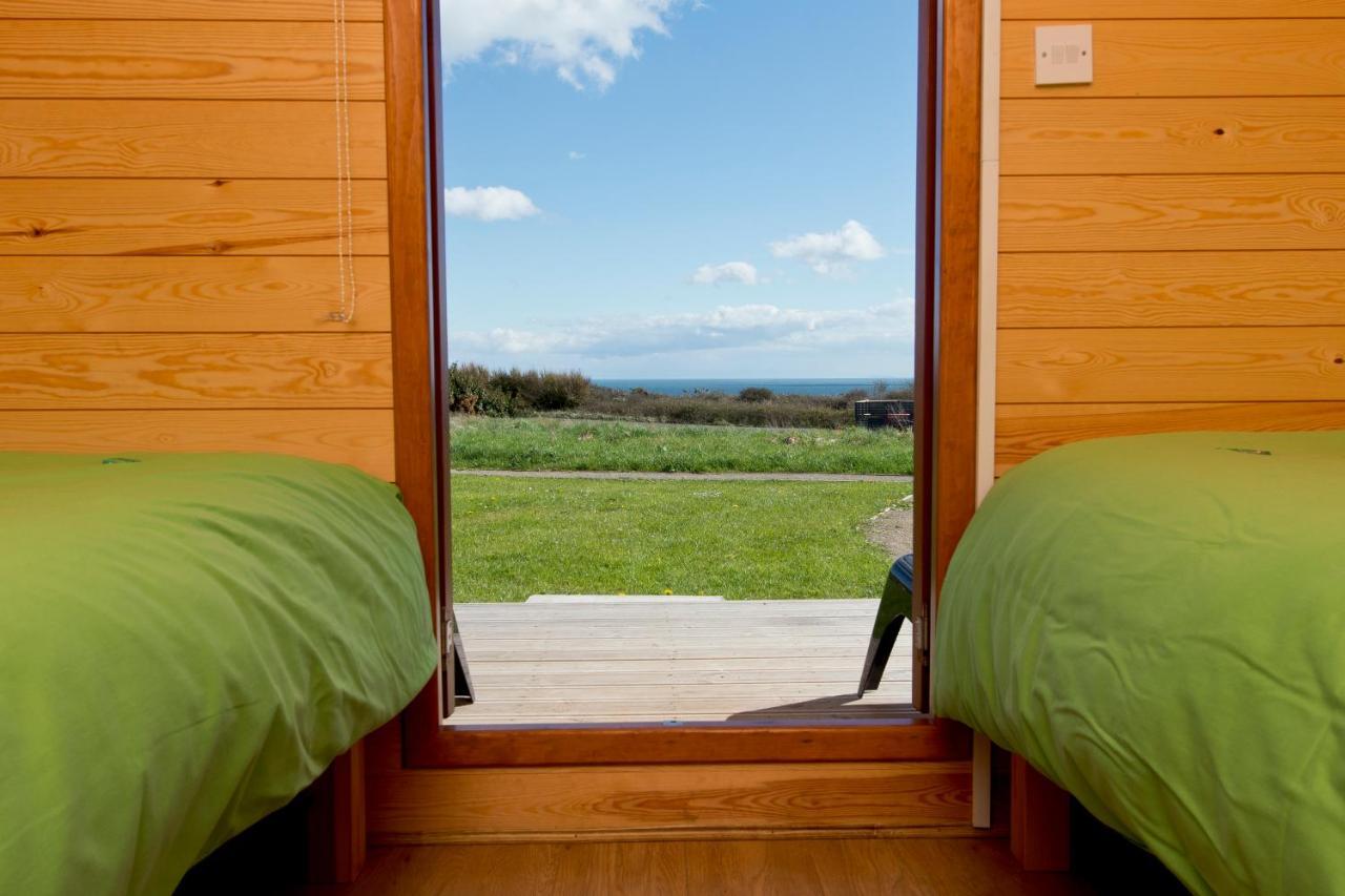 Yha Manorbier Hostel Tenby Exterior foto